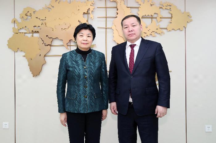 崔丽副主任会见蒙古国卫生部国务秘书额·索德诺玛扎密策
