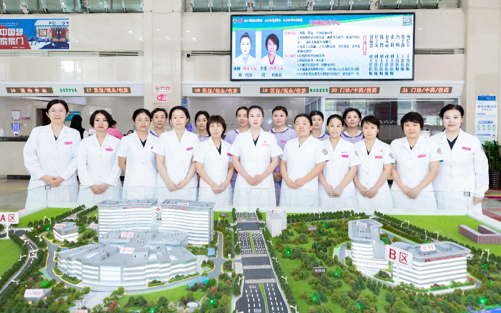 以专业铸魂，以温度传情：林杨院长谈妇产医院健康科普的三重进阶之路 | 2025健康中国传播大会